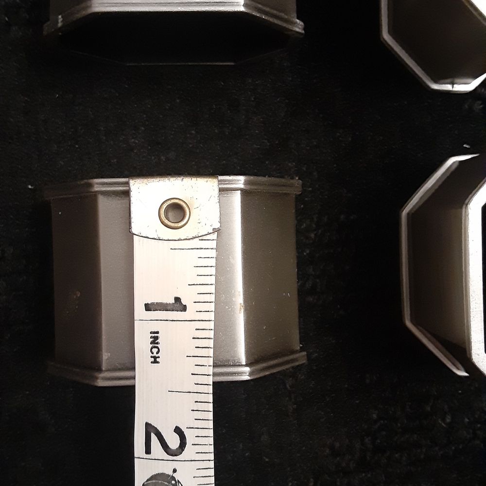 Elegant Silver Napkin Rings - Picture 2 of 4